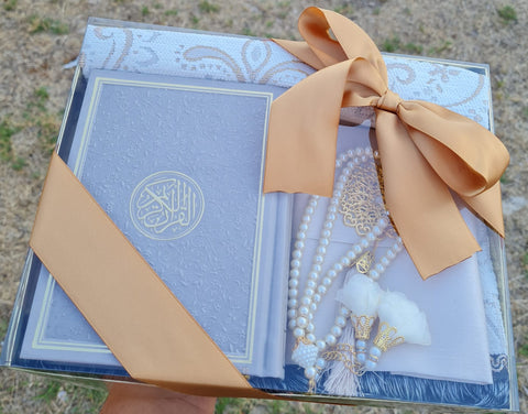 Peach Mini Quran : Velvet Quran with Tasbeeh (Prayer Beads) in Gift Box  (Nice for Islamic Wedding